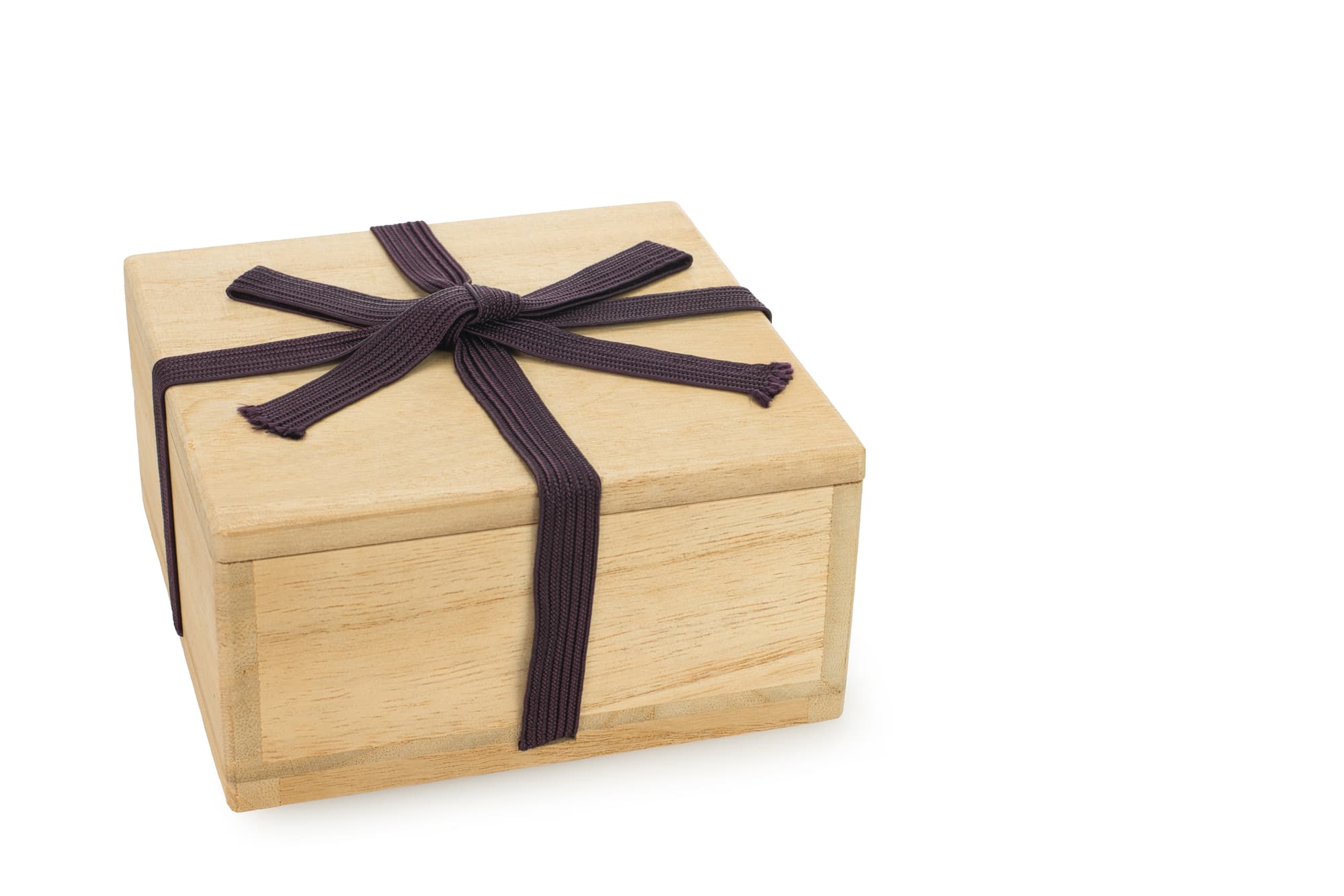 木箱を使ったパッケージの魅力と注意点を解説！具体例も紹介